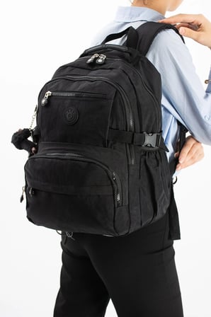 Ultra Hafif Çok Cepli Orta Boy Sırt Çantası Siyah Model: (571-3R)