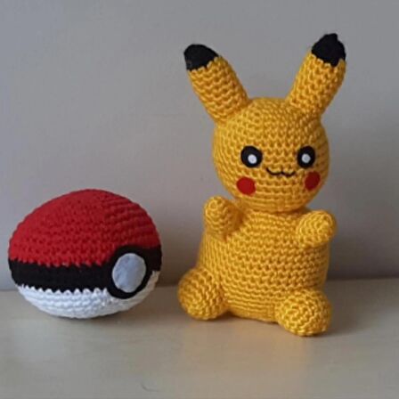 Amigurumi Oyuncak Pikaçu ve Pokemon Topu