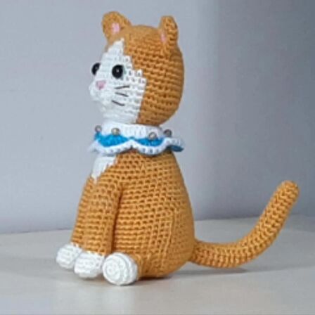 Amigurumi Örgü Oyuncak Kedi Sarı Mavi Tasmalı