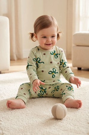 Kız Çocuk Fiyonk ve Puantiye Desenli Uzun Kollu Pijama Takımı