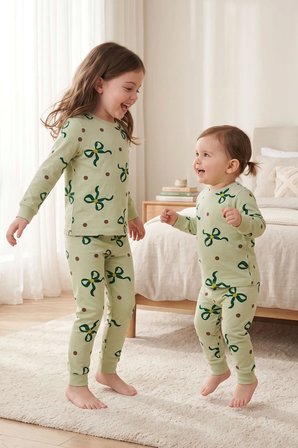Kız Çocuk Fiyonk ve Puantiye Desenli Uzun Kollu Pijama Takımı