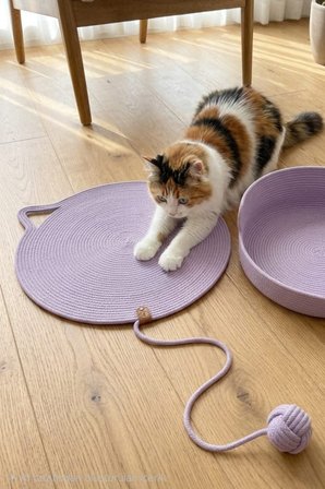 Reyo Pet El Yapımı Oyuncaklı Kedi Tırmalama Matı %100 Pamuk İpli Lila