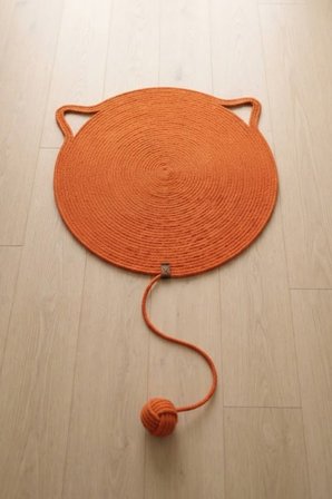 Reyo Pet El Yapımı Oyuncaklı Kedi Tırmalama Matı %100 Pamuk İpli Turuncu