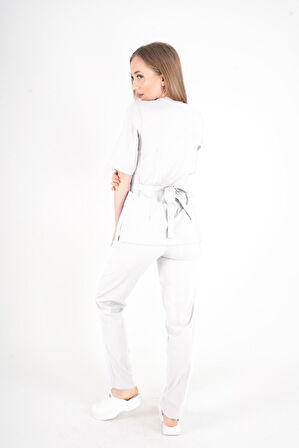 Beyaz Elegant Model Cerrahi Üniforma Belden Bağlamalı Scrubs Takım