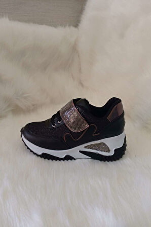 Fabre Siyah Beyaz Taban Mat Deri Kadın Spor Ayakkabı