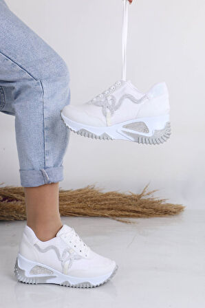 Aleza Beyaz Mat Deri Taşlı Kadın Spor Ayakkabı