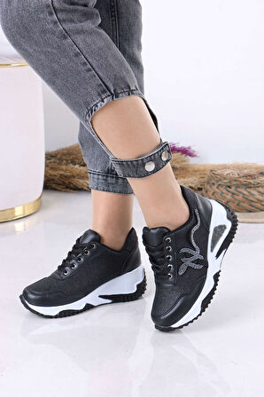 Aleza Siyah Beyaz Taban Mat Deri Taşlı Kadın Spor Ayakkabı