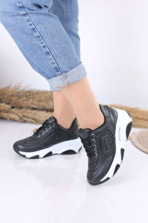 Alete Siyah Beyaz Taban Mat Deri Kadın Spor Ayakkabı