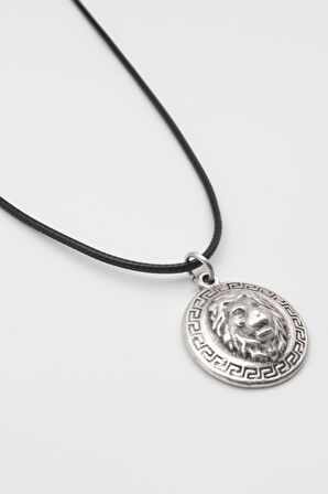 Kabartmalı Aslan Madalyon Kolye - PU Deri İp Zincirli Unisex Gümüş Kaplama - 60 cm