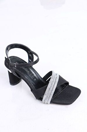 Felix Siyah Taşlı Topuklu Kadın Ayakkabı