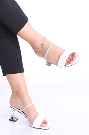 Hector Beyaz Mat Deri Taşlı Topuklu Kadın Terlik