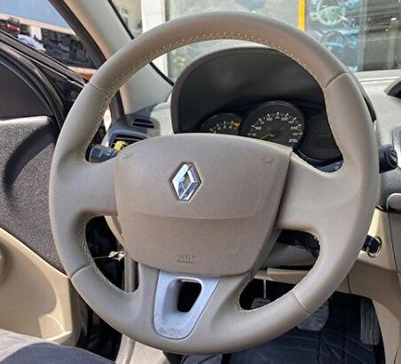 Renault Fluence Tuşsuz Araca Özel Direksiyon Kılıfı (Airbeg Rengiyle Aynı Renktedir)
