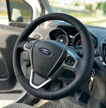 FORD FİESTA ARACA ÖZEL DERİ DİREKSİYON KILIFI-PLASTİK DERİSİZ TUŞLU DİREKSİYON(2011-2015)