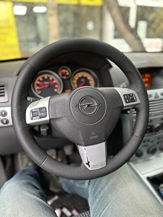 Opel Astra H Araca Özel Direksiyon Kılıfı Siyah Dikişli ( Deri Sökülüp Gerekmektedir )