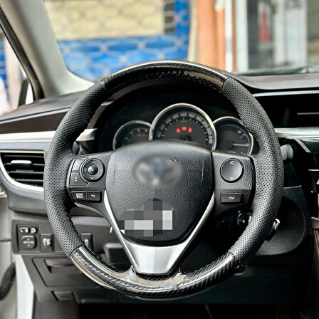 Toyota Corolla 2015-2018 Araca Özel Direksiyon Dikmeli Direksiyon Kılıfı (5D Kristal Karbon)