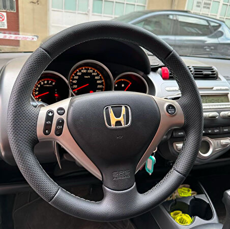 Honda Jazz Araca Özel Direksiyon Kılıfı (NOKTA DÜZ SİYAH İP)