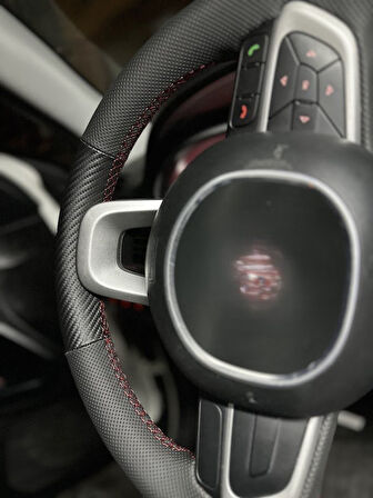 Fiat Egea Uyumlu Araca Özel Direksiyon Kılıfı (Nokta Karbon Kırmızı Dikiş)