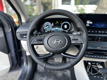 Hyundai Bayon 2020-2024 Araca Özel Direksiyon Kılıfı (F1 OLMAYAN Araçlara Uyumludur)