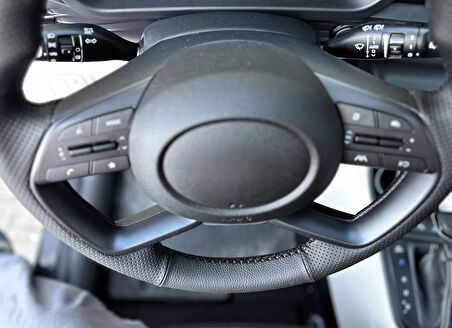 Hyundai TUSCON 2020-2024 Araca Özel Direksiyon Kılıfı (F1 OLMAYAN Araçlara Uyumludur)
