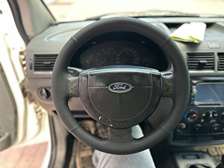 Ford Cornect Fiesta Dikmeli Direksiyon Kılıfı (Üniversal Kılıf)