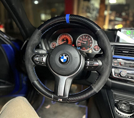 BMW F30 M SPORT KASA ARACA ÖZGÜ DİKMELİ DİREKSİYON KILIFI 5D KRİSTAL KARBON ALCANTRA MAVİ YÜZÜK