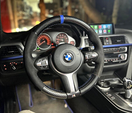 BMW F30 M SPORT KASA ARACA ÖZGÜ DİKMELİ DİREKSİYON KILIFI 5D KRİSTAL KARBON ALCANTRA MAVİ YÜZÜK