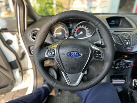Ford Fiesta Titanyum Kasa Araca Özel Direksiyon Kılıfı
