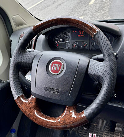 Fiat Ducota Araca Özgü Dikmeli Direksiyon Kılıfı Nokta Ahşap Siyah İpli