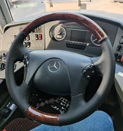 Mercedes Axor Travego Araca Özel Direksiyon Kılıfı AHŞAP NOKTA SİYAH İP