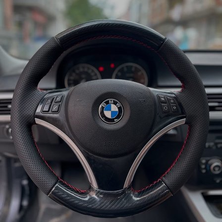 BMW E90 Araca Özel Dikmeli Direksiyon Kılıfı