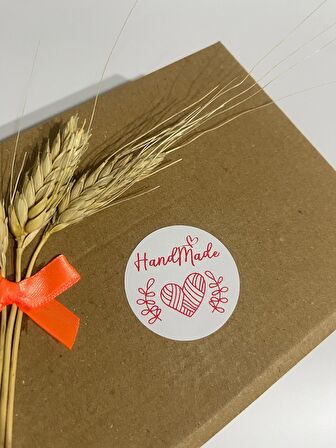 Handmade Örme Kalpli Kırmızı Yazı Yuvarlak Yapışkanlı Etiket 4x4 cm 120 adet