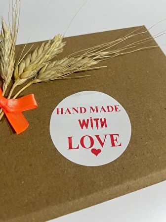 Handmade With Love Altı Kalpli Kırmızı Yazı Yuvarlak Yapışkanlı Etiket 5x5 cm 100 adet