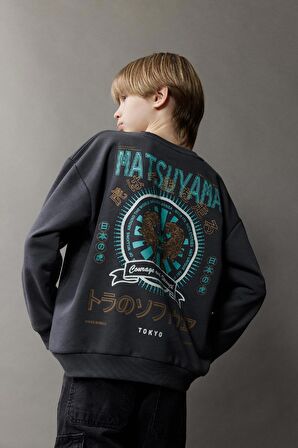 DeFacto Erkek Çocuk Oversize Geniş Kalıp Bisiklet Yaka Sırt Baskılı Sweatshirt D8497A825SPAR15