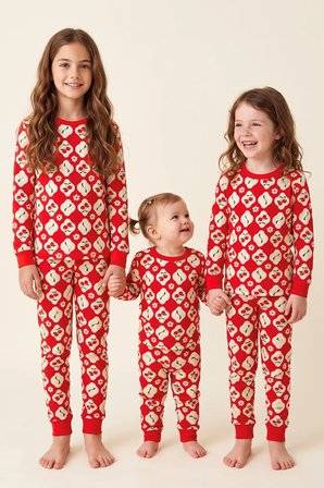 Kız Çocuk Kiraz ve Papatya Desenli Kırmızı Uzun Kollu Alt Üst Pijama Takımı