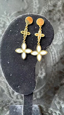 YAPRAK DESENLİ BEYEZ ÇELİK KÜPE