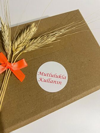 Mutlulukla Kullanın Kırmızı Yazı Yuvarlak Yapışkanlı Etiket 3x3 cm 150 adet