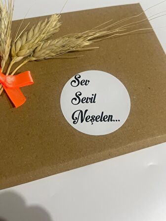 Sev Sevil Neşelen Siyah Yazılı Yuvarlak Yapışkanlı Etiket 4x4 cm 120 adet