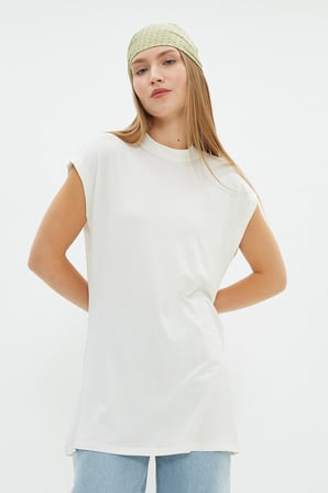 Fullamodest Basic Dik Yaka Kolsuz Tunik