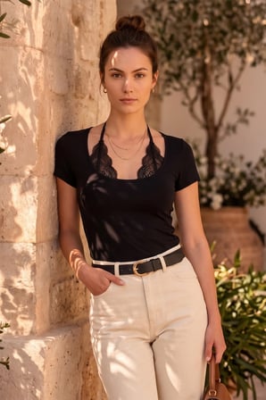 Dantel Boyundan Bağlama Detaylı Slim Fit Bluz