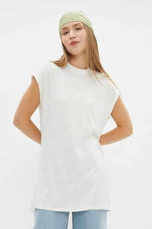 Fullamodest Basic Dik Yaka Kolsuz Tunik