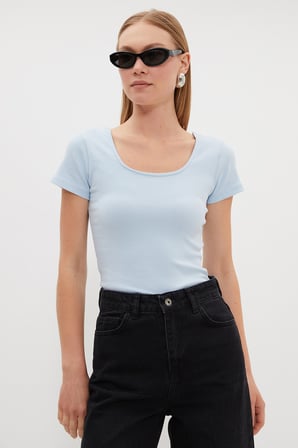 Basic U Yaka Crop Tişört