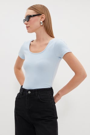 Basic U Yaka Crop Tişört
