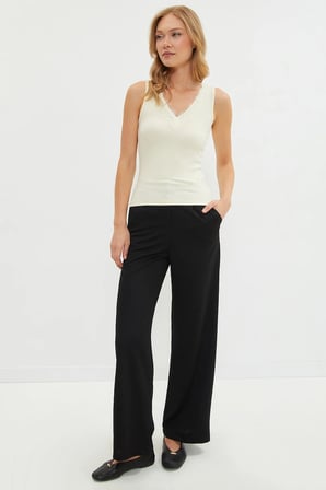 Dantelli V Yaka Slim Fit Bluz