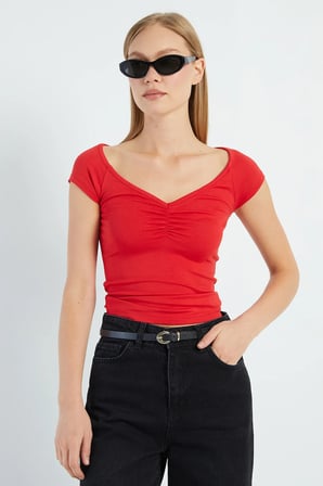 Drapeli V Yaka Slim Fit Tişört
