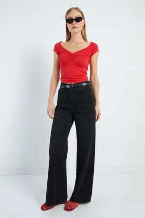 Drapeli V Yaka Slim Fit Tişört