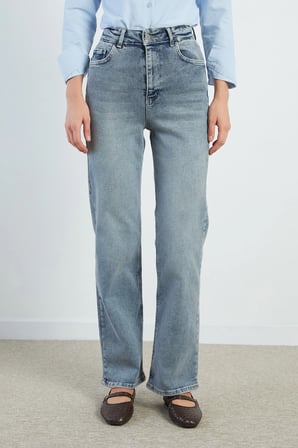 Fermuarlı Straight Fit Jean