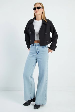 Kruvaze Yaka Çift Cepli Crop Trençkot