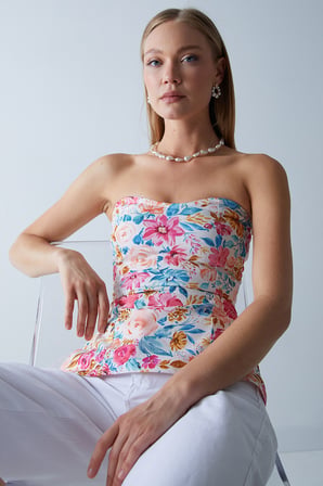 Çiçek Desenli Straplez Yaka Peplum Bluz