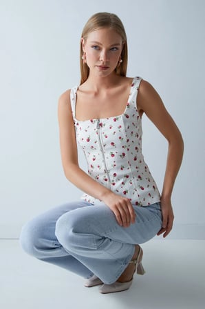 Çiçek Desenli Kalın Askılı Peplum Bluz