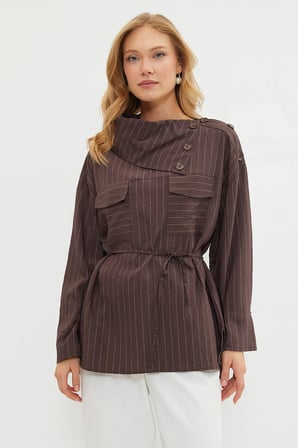 Fullamodest Yakası Çizgili Asimetrik Kesim Tunik